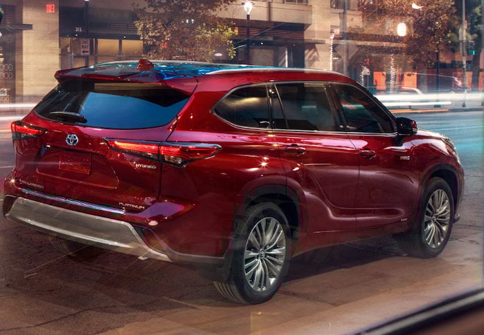 2021 Toyota Highlander rear view