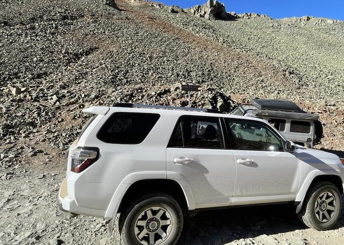 Hassan's Toyota 4Runner off-road