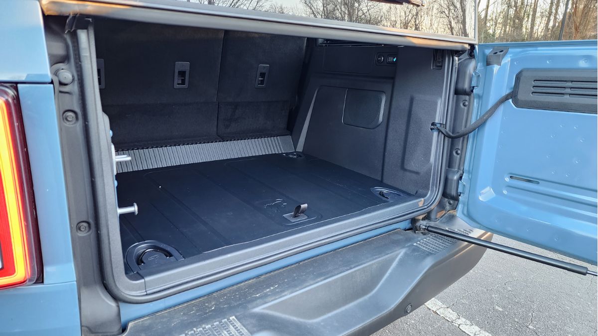 2023 Ford Bronco Everglades Review: cargo space