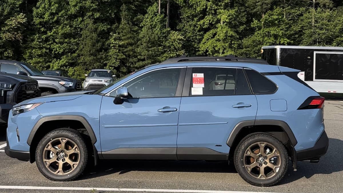 2023 Toyota RAV4 Hybrid Woodland Edition Cavalry Blue