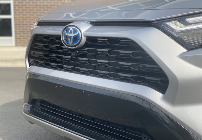 2023 Toyota RAV4 grille with large gaps