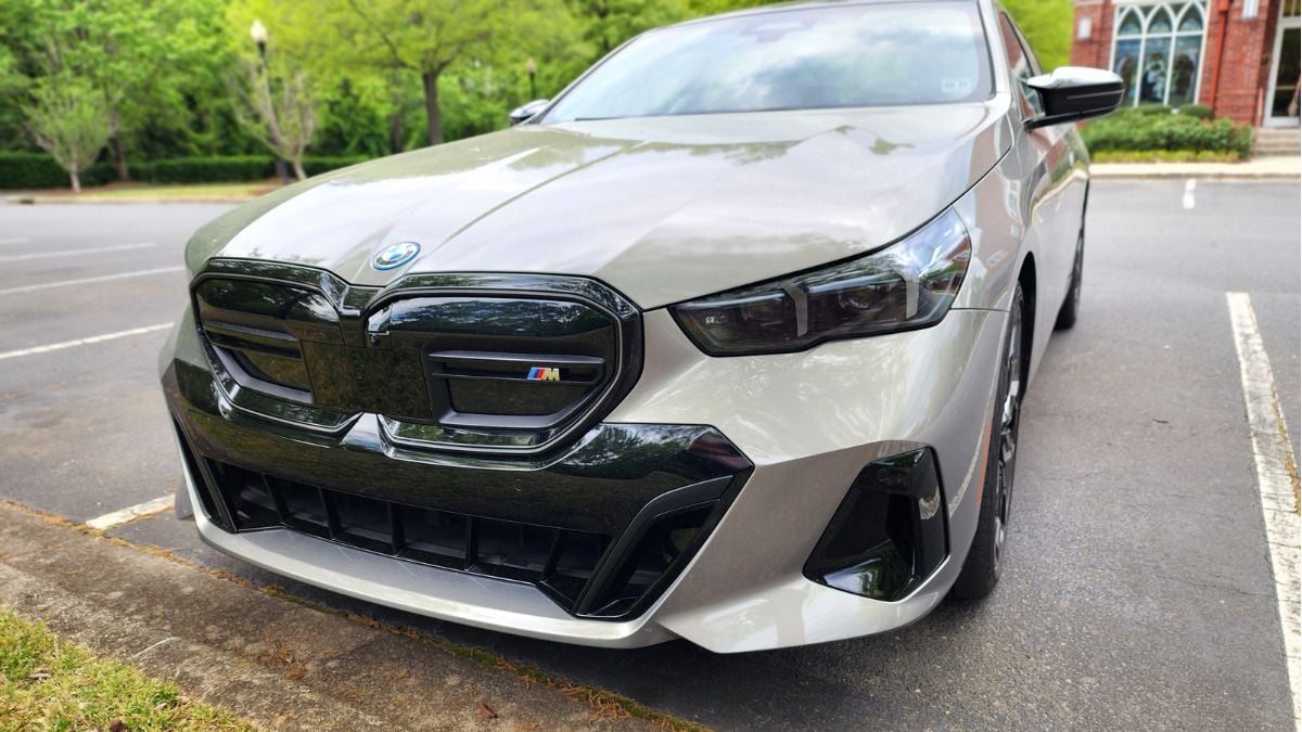 2024 BMW i5 M60 xDrive front exterior and grille