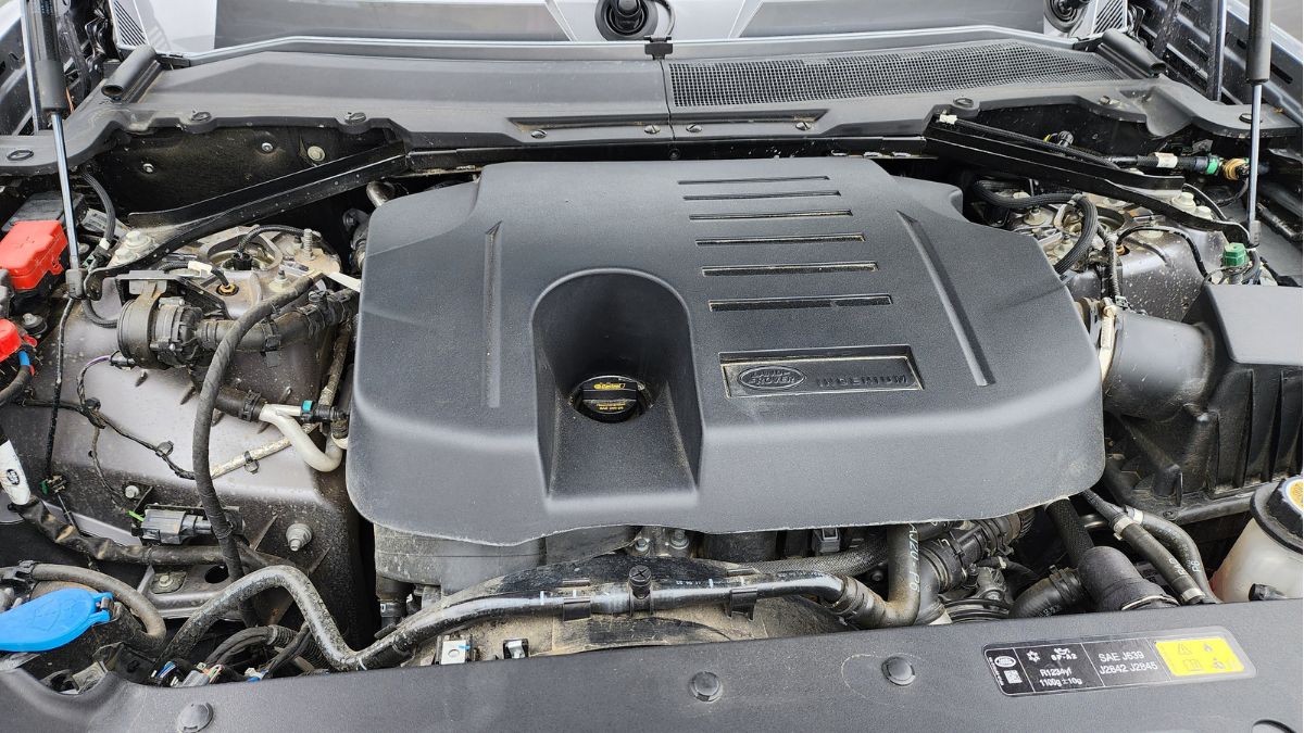 2024 Defender 130 Outbound Engine