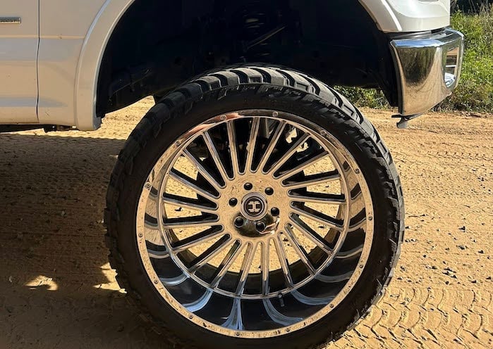 Bailey Musselwhite's Ford F-150 wheel with a Carolina Squat