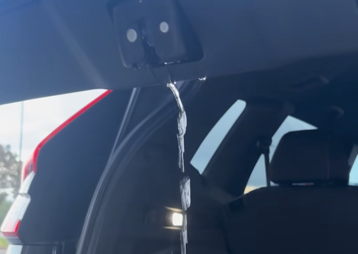 Jennifer Powell's Honda CR-V rear hatch leaking water