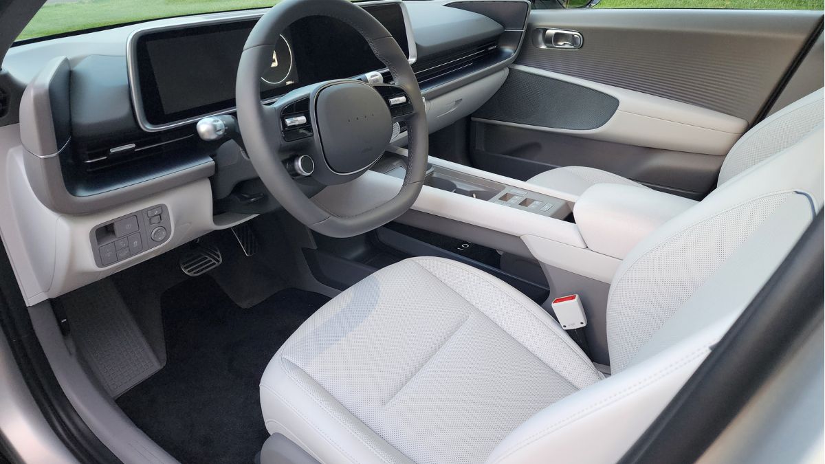 2024 Hyundai Ioniq 6 Front interior