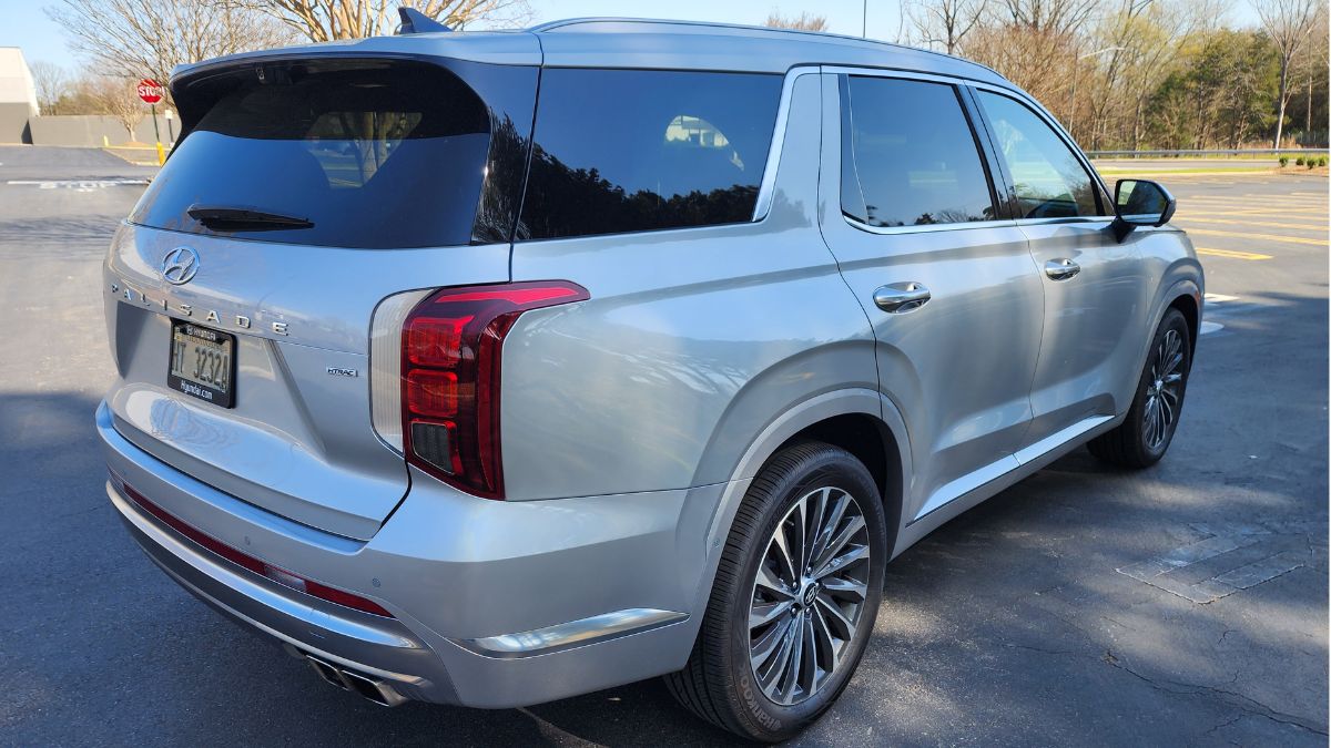 2024 Hyundai Palisade Calligraphy AWD Review and Exterior Rear View