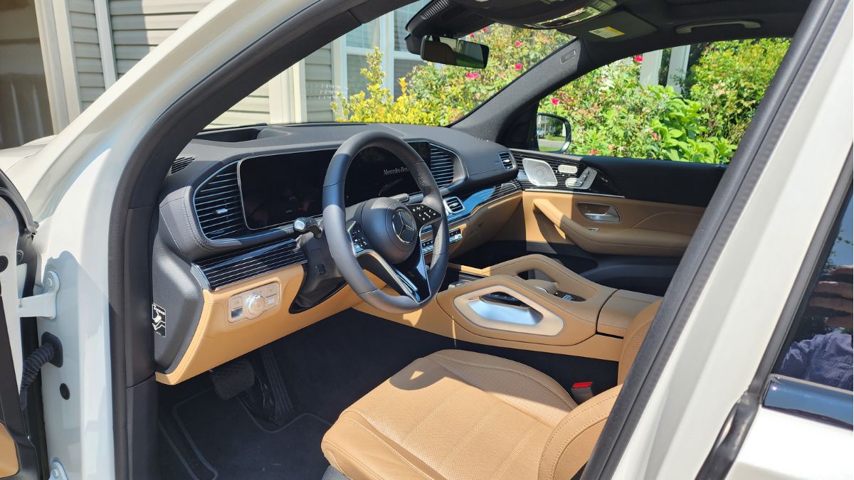 2024 Mercedes GLE 450 4Matic Review: interior center console