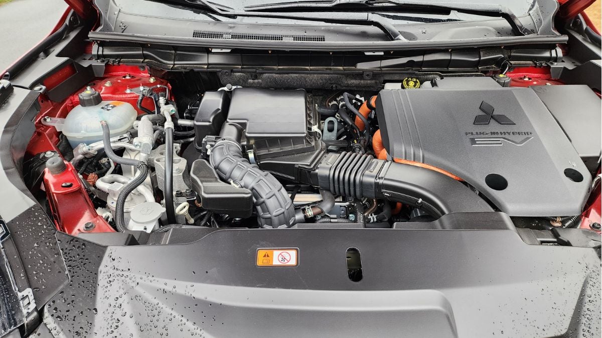 2024 Mitsubishi Outlander PHEV Review, Engine