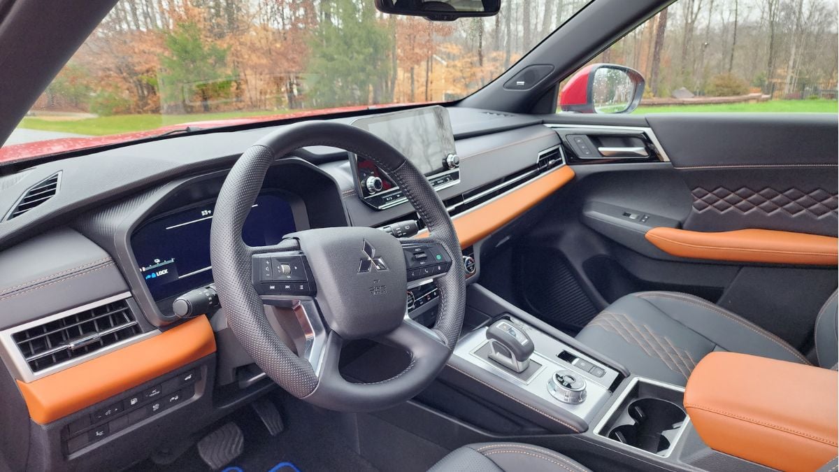 2024 Mitsubishi Outlander PHEV Review, Inside