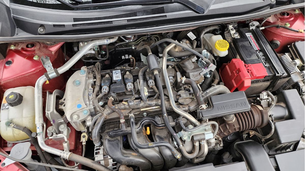 2024 Nissan Sentra SV's engine