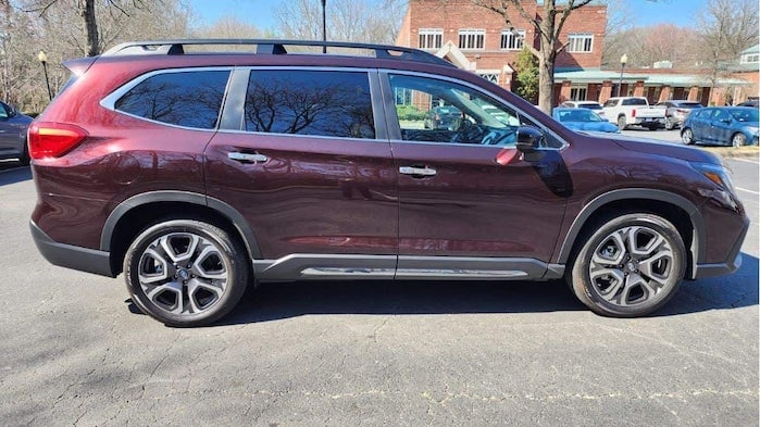 2024 Subaru Ascent side view