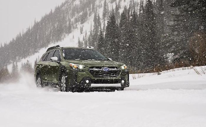 2024 Subaru Outback in the snow