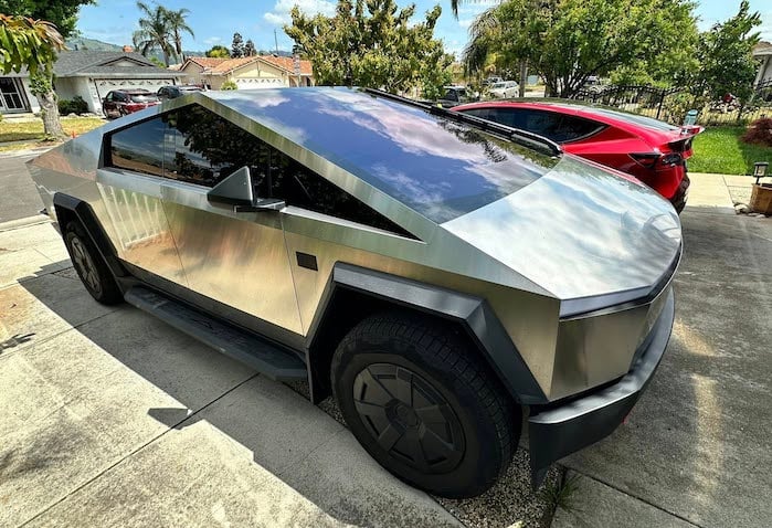 BC LeViet's Tesla Cybertruck