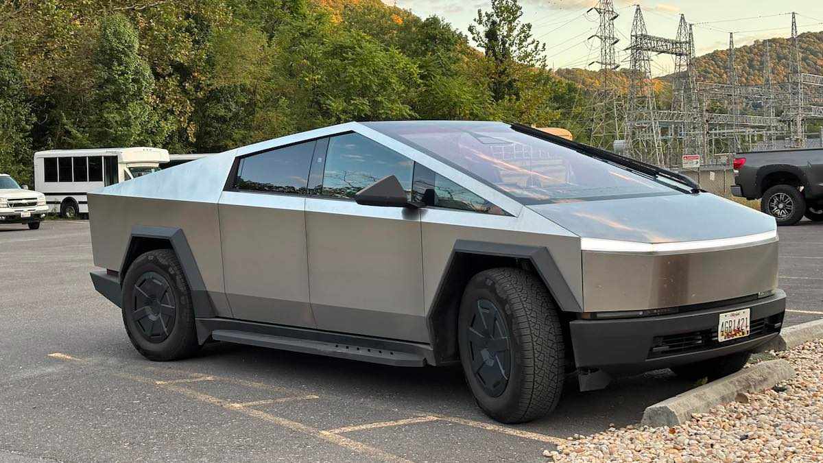 Michael Kho's Tesla Cybertruck