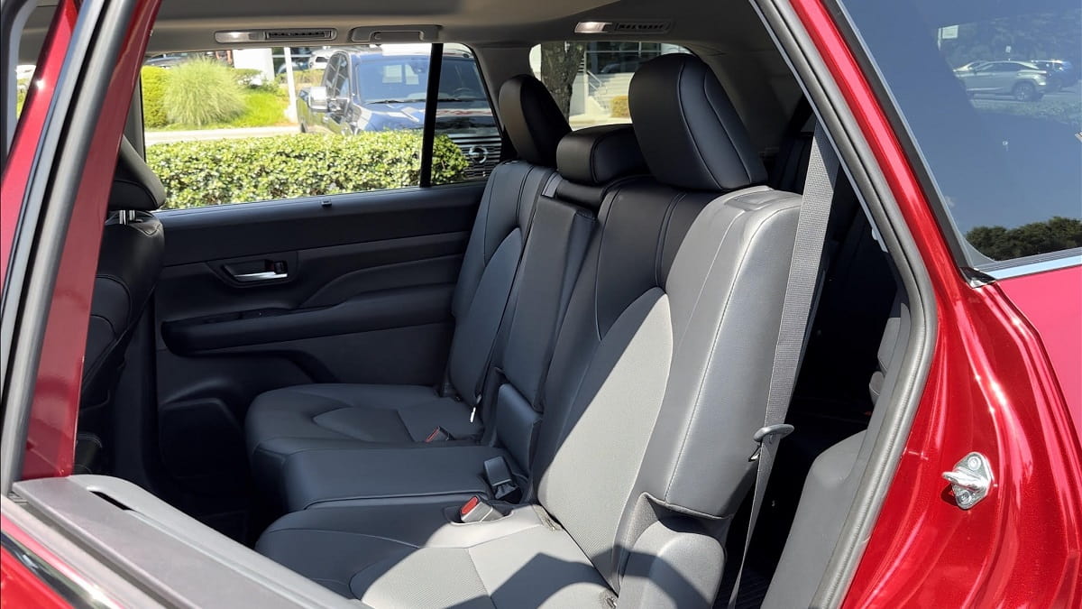 2024 Toyota Grand Highlander XLE Bench Seat