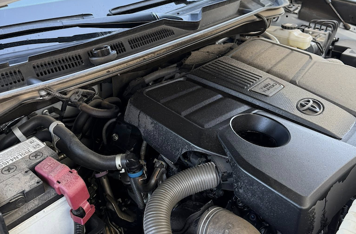 Toyota Tundra oil filler cap that's been left off