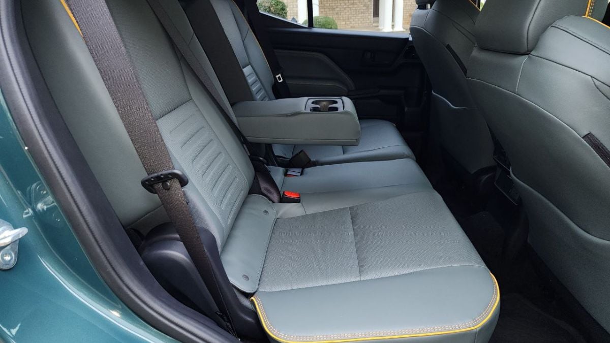 2025 4runner hybrid trailhunter's 2nd row seating