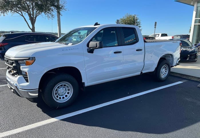 2025 Chevrolet Silverado 1500 base model