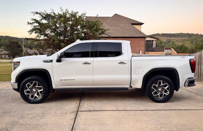 Parkers' 2025 GMC Sierra with a 2&quot; leveling kit