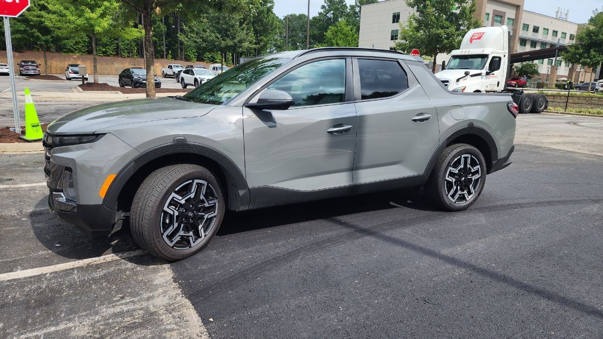 2025 Hyundai Santa Cruz Limited AWD's exterior