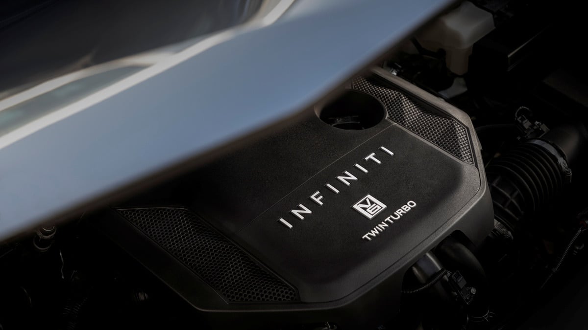 2025 Infiniti QX80 twin-turbo V-6 engine