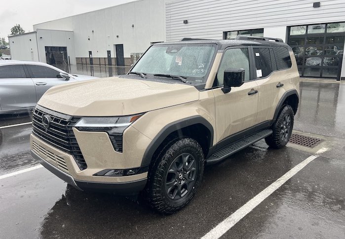 Robbie's new 2025 Lexus GX 550