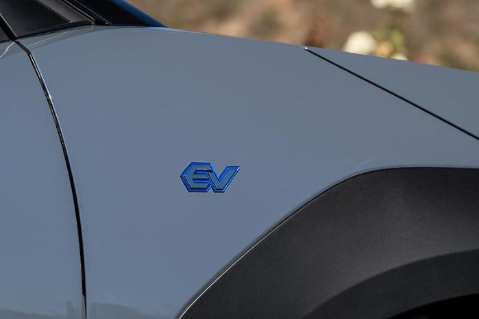 2025 electric Subaru 3-Row SUV