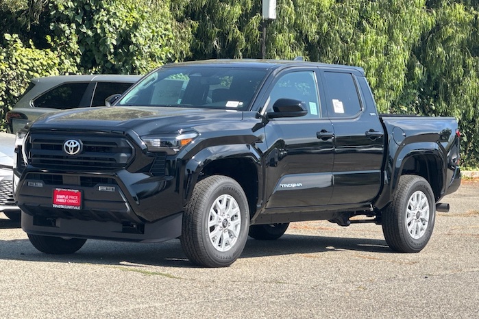 Elliot Baldwin's 2025 Toyota Tacoma on the dealer's lot