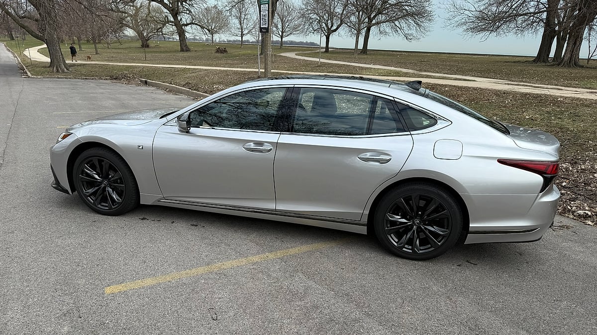 2025 Lexus LS