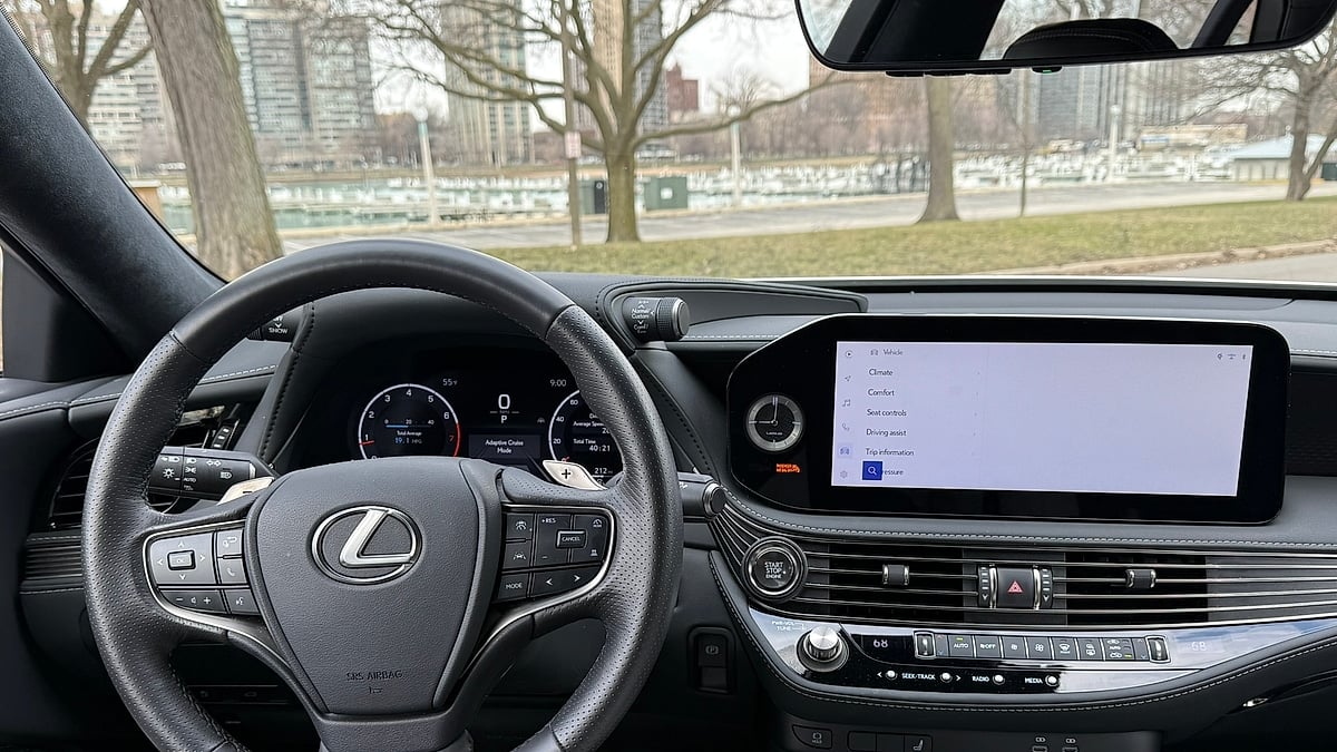 2025 Lexus LS