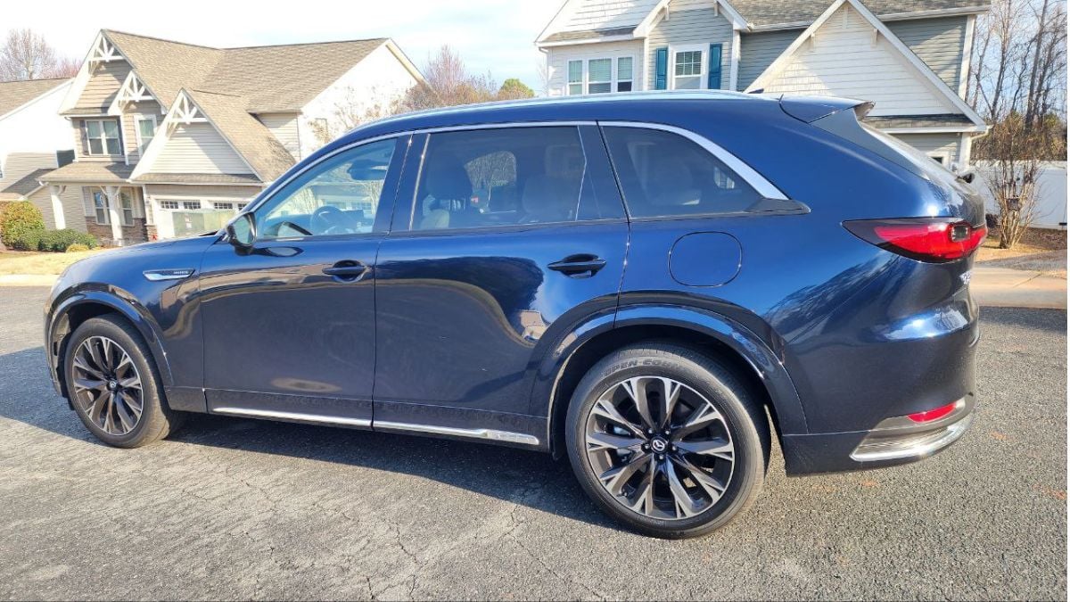 2026 Mazda CX-90's external side view design