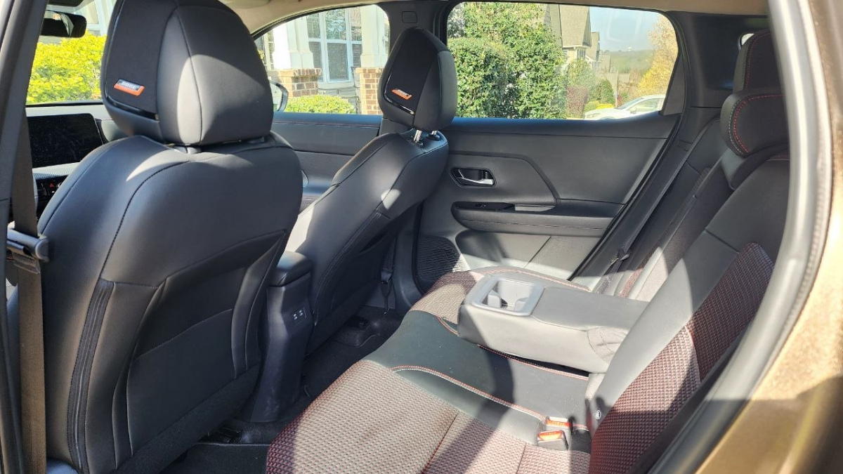 2026 Nissan Kicks back seat