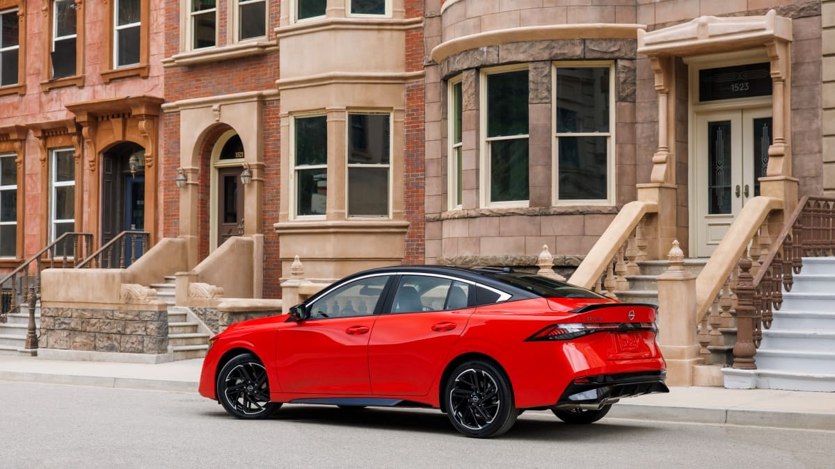 2026 Nissan Sentra carries over the previous model's mechanicals, including platform, engine, and transmission