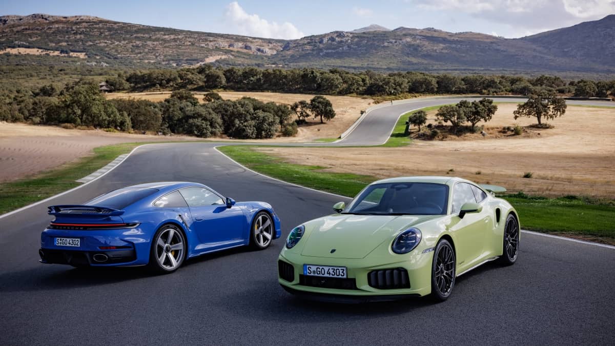 Porsche 911 (992.2) Turbo S gets new, T-Hybrid powertrain for even more performance
