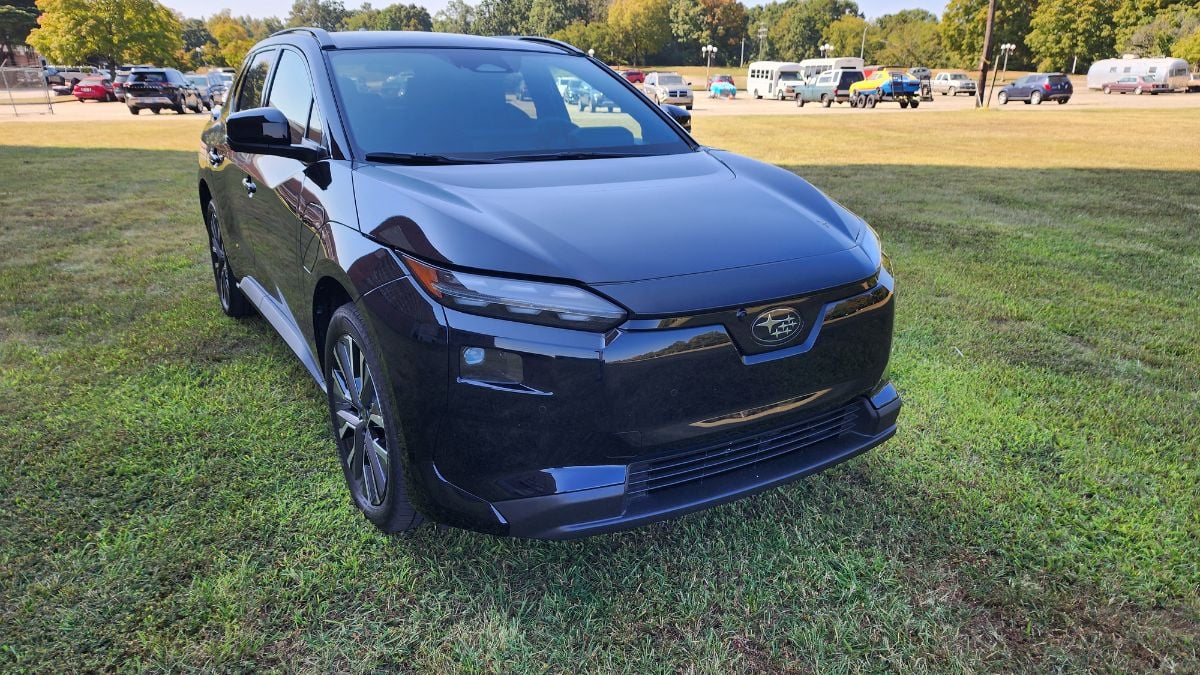 2026 Subaru Solterra's front view