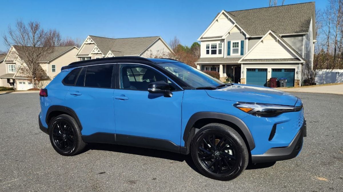 2026 Toyota Corolla Cross Hybrid XSE's side view