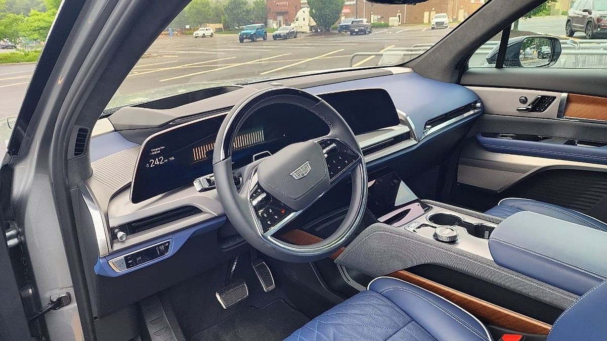 2026 Cadillac Visitq's front interior, seats, dashboard and the infotainment screen