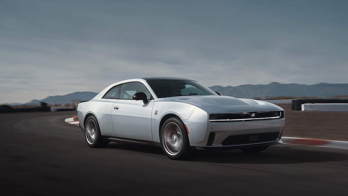 Dodge Says the New Charger Has to Feel Like a Dodge, Even Without a V8