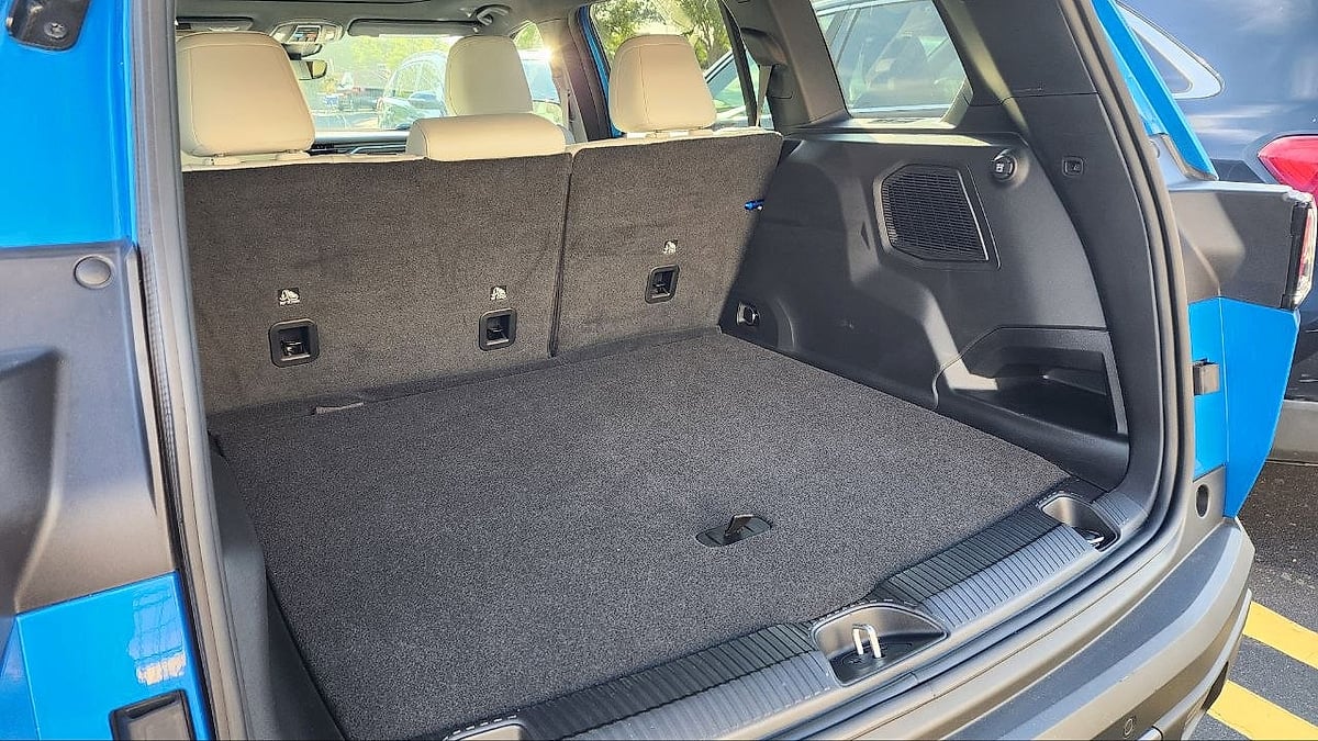 2026 Jeep Cherokee Limited  4X4's cargo room
