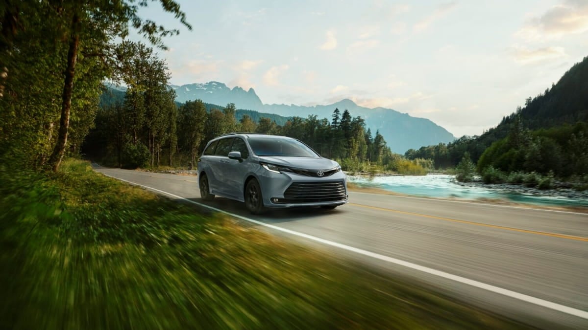 Some 2026 Toyota Sienna owners are complaining from the lack of equipment that according to Toyota, should be standard