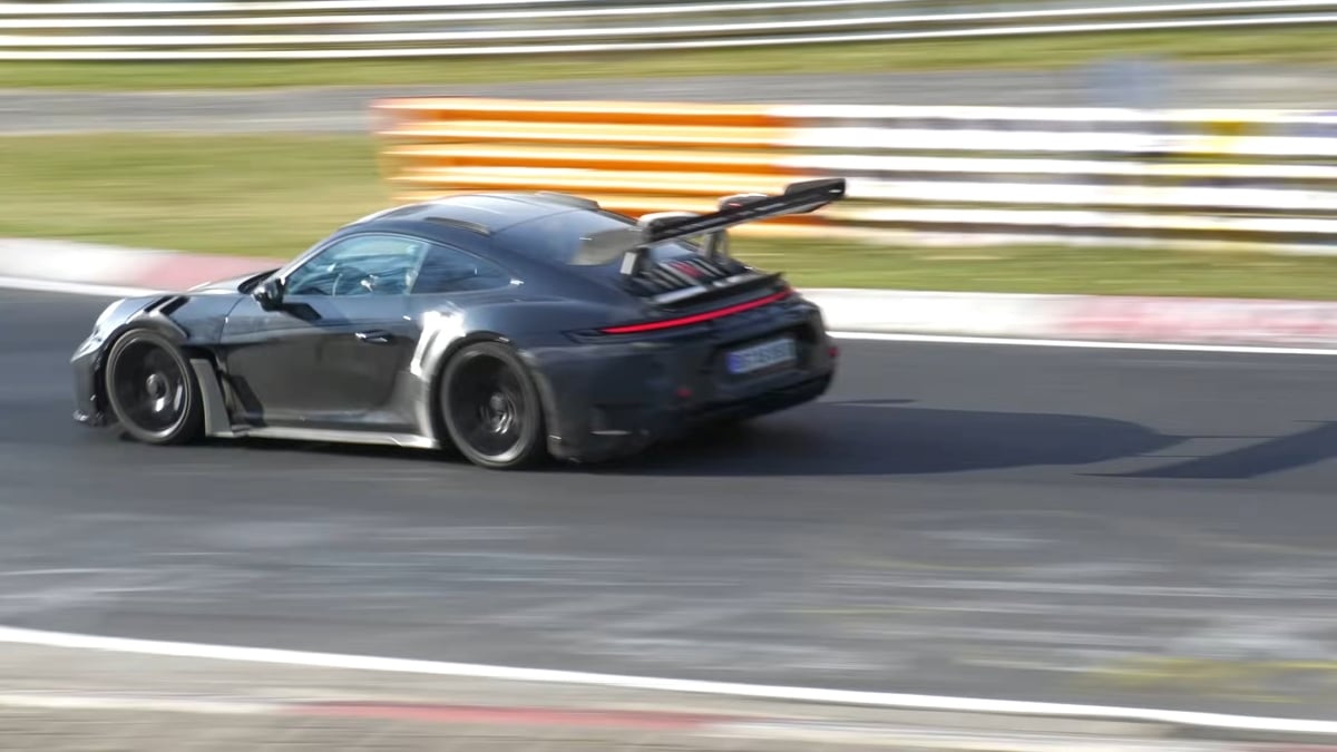 Porsche 992.2 GT2 RS spotted testing