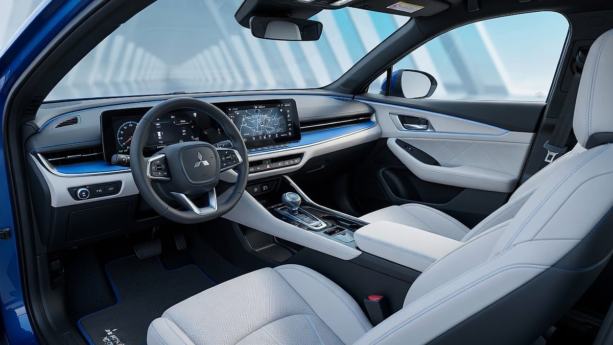 2027 Mitsubishi Eclipse Sportback's interior according to Grok