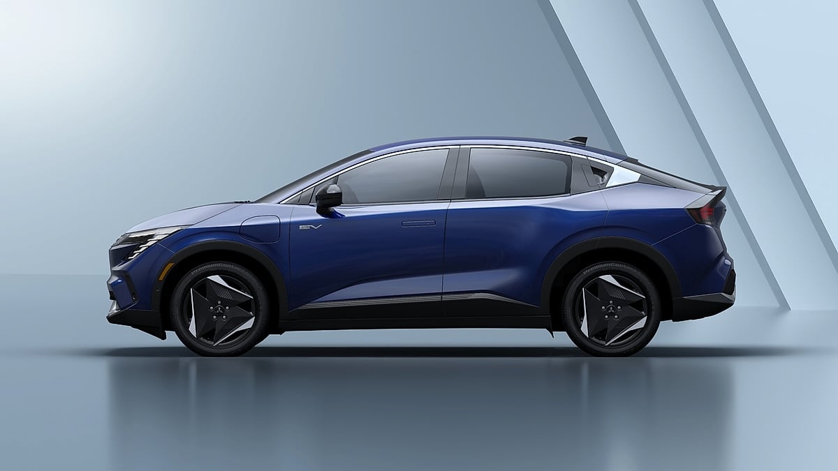 2027 Mitsubishi Eclipse Sportback EV's sleek exterior design