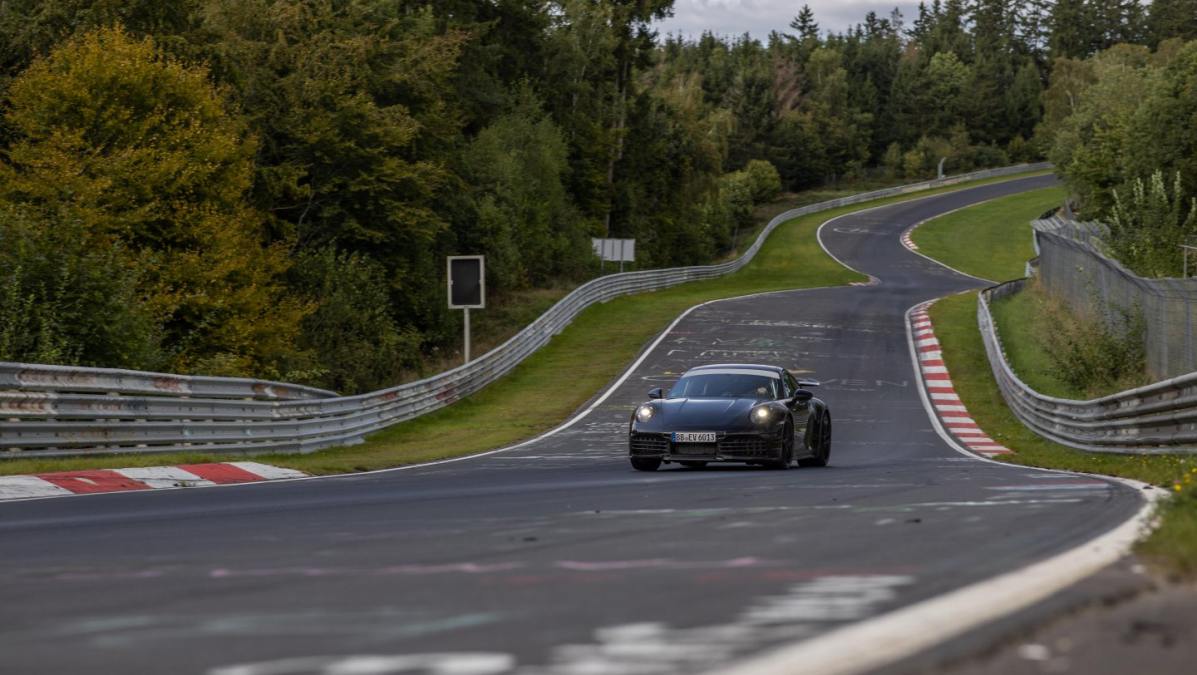 992.2 Porsche 911 Range Hybrid - Porsche Newsroom Official Image