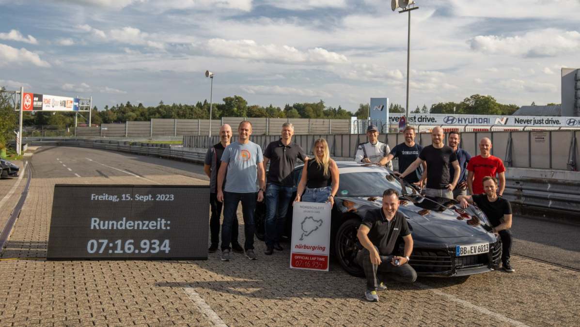 992.2 Porsche 911 Range Hybrid - Porsche Newsroom Official Image