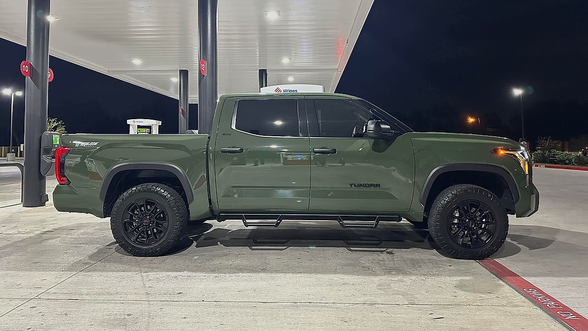 Carlos Manuel's 2024 Toyota Tundra side view at a Texas gas sattion