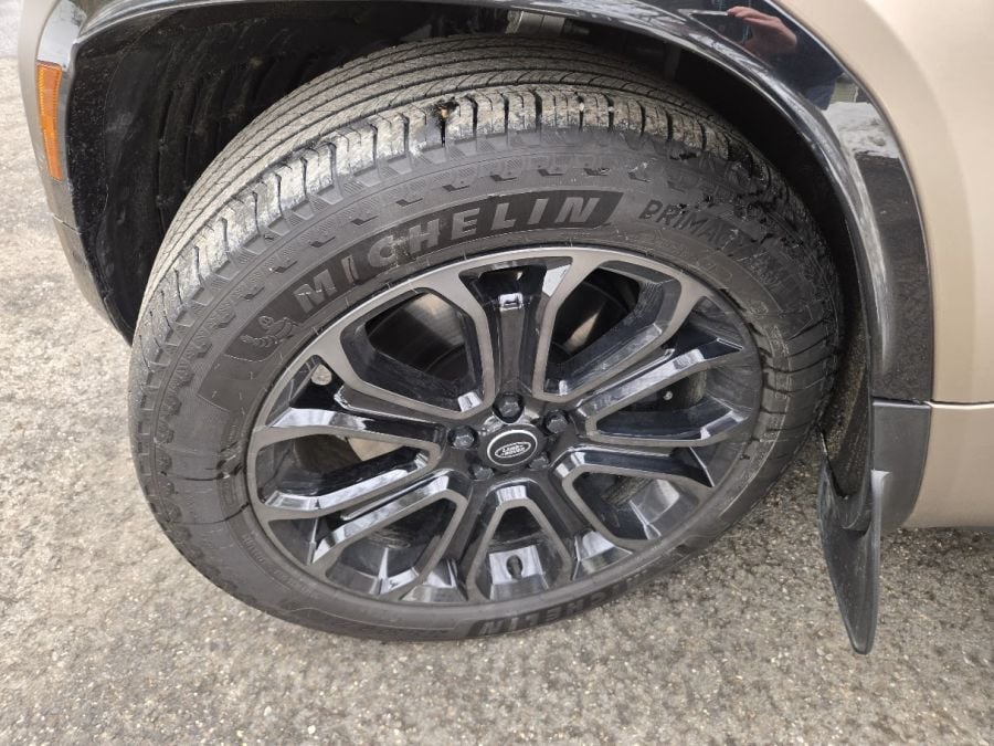 2026 Land Rover Defender 110 tire
