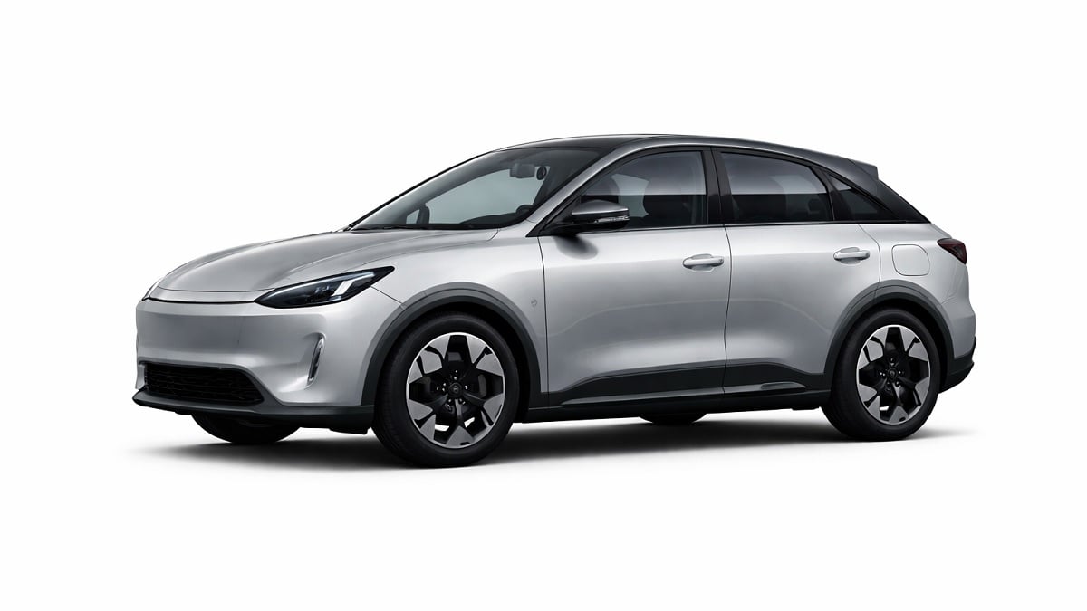 Isolated image of a Geely Xingyuan