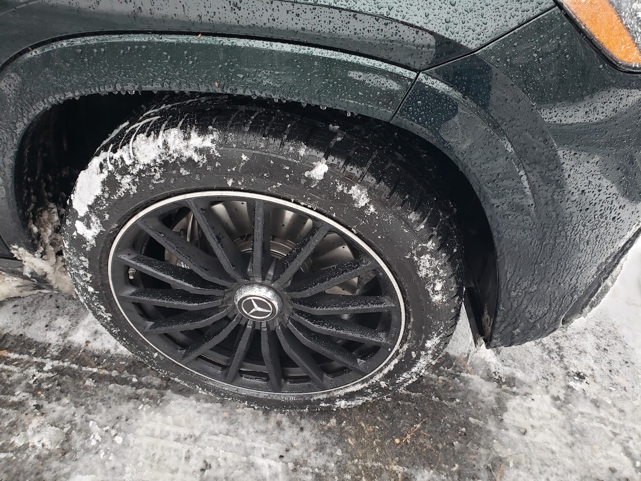 Image of 2024 Mercedes-AMG GLS63 tire in snow by John Goreham